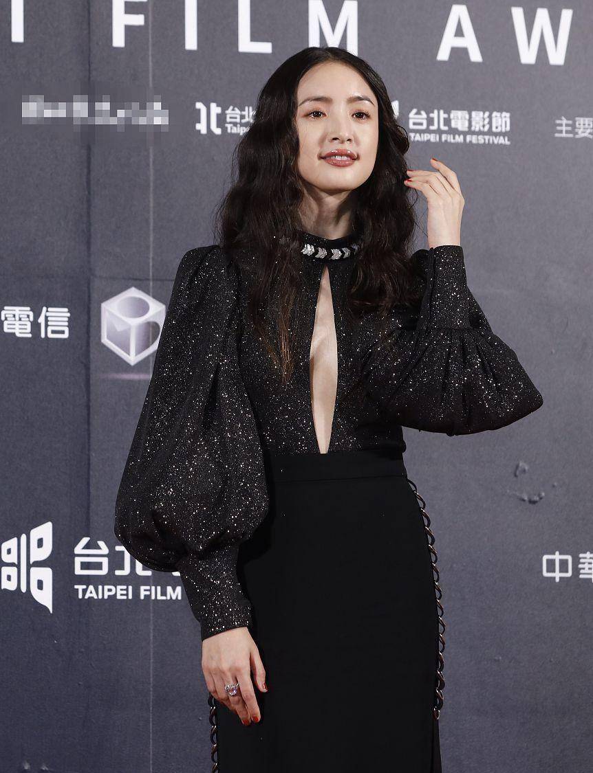 设计|头发少的女生试试林依晨的“泡面头”，不仅显得头发多，还显脸小
