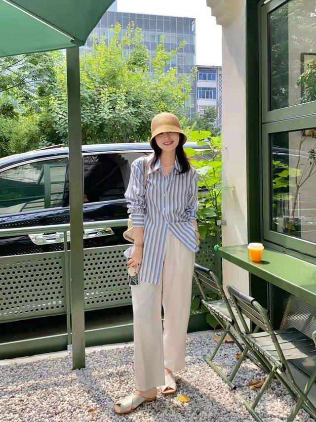 西裤|白色裤子很普通？会穿才高级，这些搭配思路很实用，建议尝试一下
