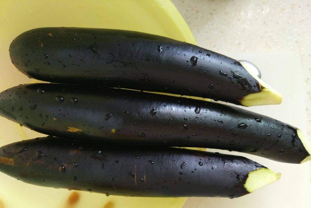 怎么晒茄子干不发黑 e3875e5a2328438bb5f1509b8c3848f2.jpeg