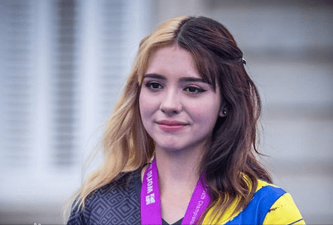 无缘卫冕金牌,哥伦比亚女弓箭手告别奥运,却收获了一众粉丝!_瓦伦蒂娜