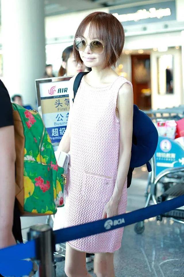 身材|鲁豫真瘦过头了，“皮包骨”身材穿无袖裙，魅力都打折扣了