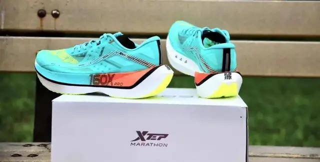 特步|大步狂奔，出腿更稳——特步160X Pro测评