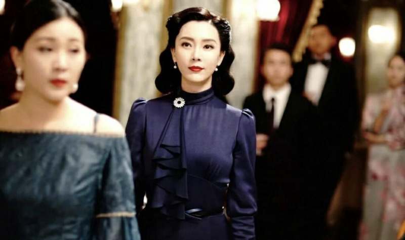 什么|整容次数多了果然会像蔡明靠拢！陈数的脸这是崩了吗？