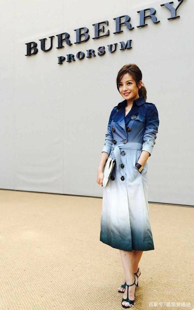 变化|咱们是衣穿人，而赵薇是人穿衣，光腿穿“渐变色”风衣惊艳了