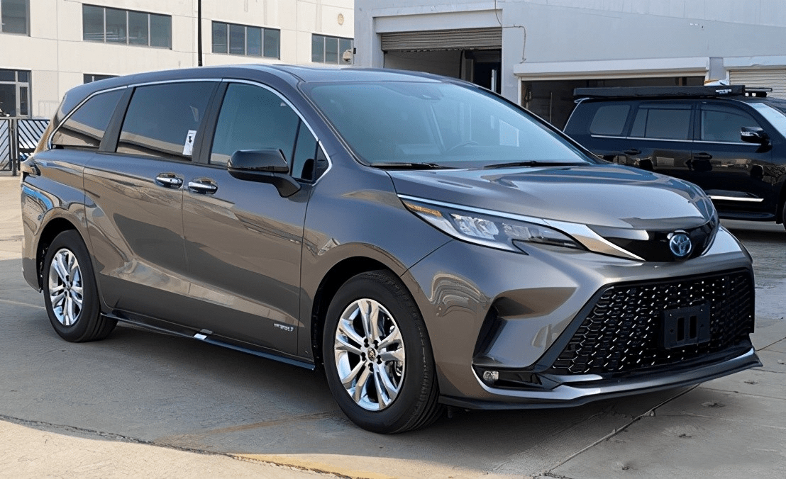 一汽丰田将推出全新mpv疑似塞纳xse运动版明年9月开始投产