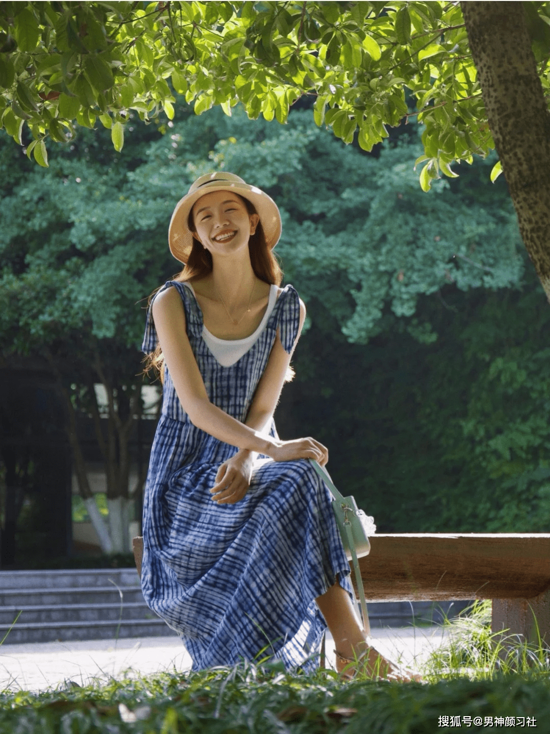 设计|盛夏露脐装，撩人指数90分；为什么很多人容易穿出廉价感