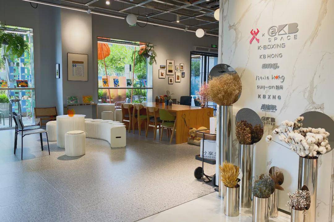 男装|从新物种@KB SPACE，看劲霸男装的新零售“进化”