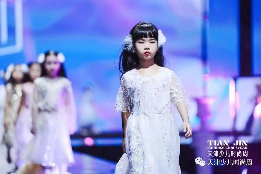 刺绣|TIANJIN FASHION KIDS WEAR ELSA | 飘飘欲仙 自然灵动
