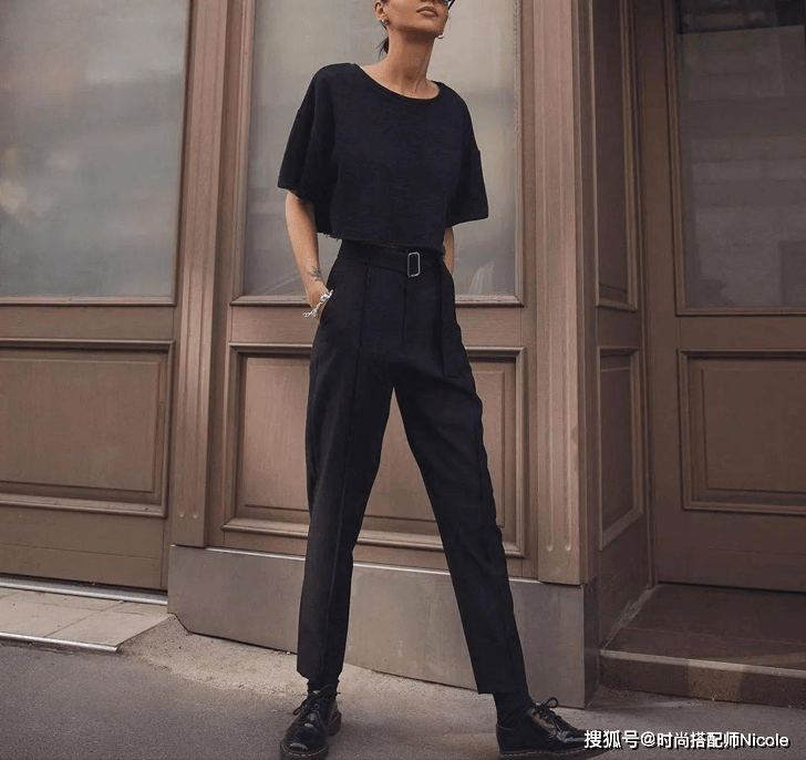 男女|“女篮颜值天花板”杨舒予火了，短发帅气男女通杀，私服又A又飒