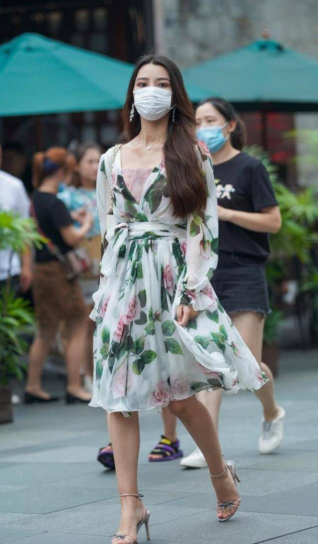 夜幕|针织衣服太漂亮了，既可内穿，又可外穿