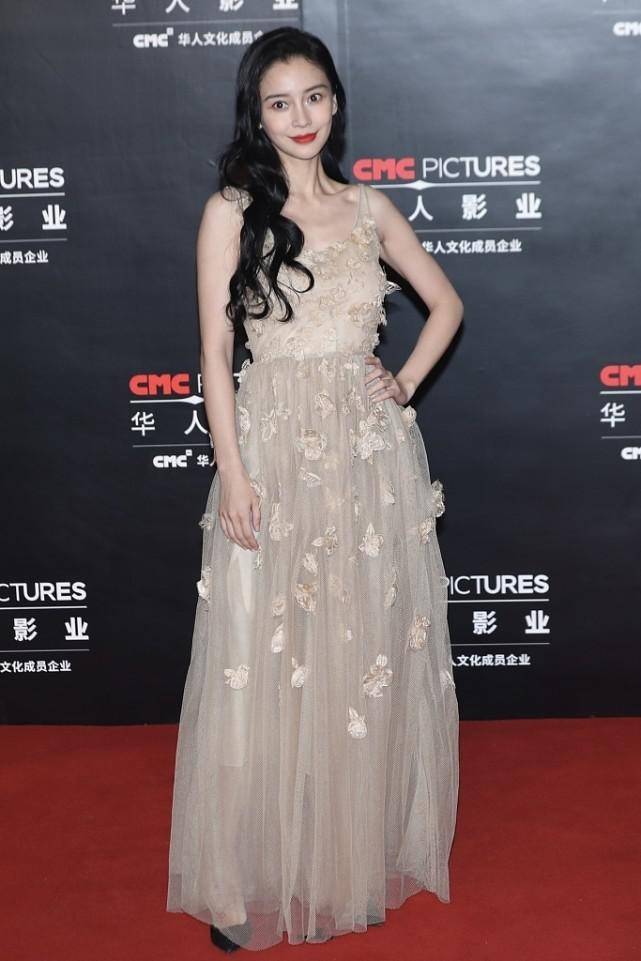 杨颖|杨颖的身材真是让女生羡慕，30+还像小姑娘一样，看着让人心动