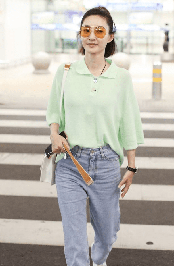 马尾|王丽坤真的好会搭,清爽颜色搭配清纯又减龄,高级又有辨识度