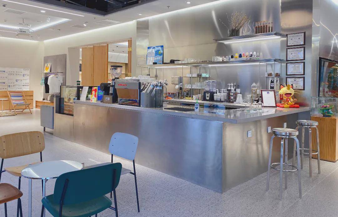 男装|从新物种@KB SPACE，看劲霸男装的新零售“进化”