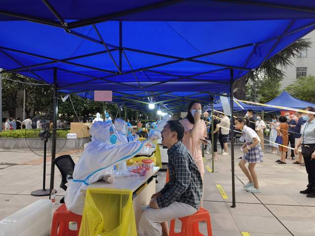 武昌區水果湖茶港社區有序開展居民核酸檢測