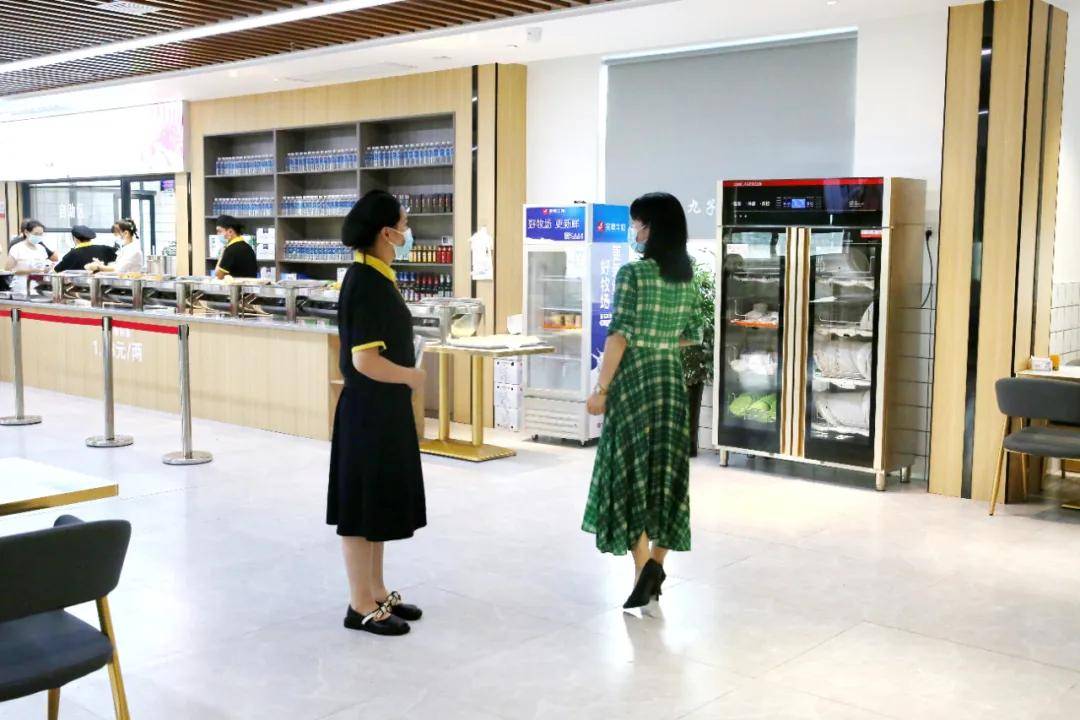 人员|常德市第四人民医院南区食堂免费为抗疫一线人员提供爱心早餐