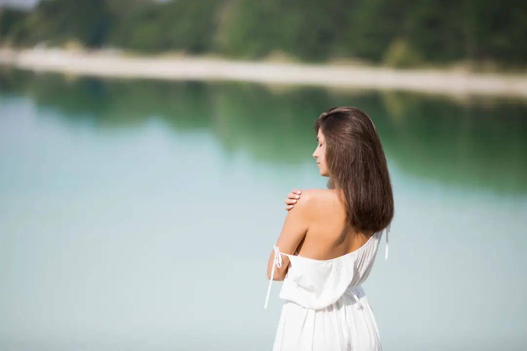 线条美|拥有小香肩的秘密，你不能不知道？