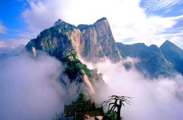 以“险”闻名的华山，有多处壮观险景，是挑战者的天堂！你来过吗