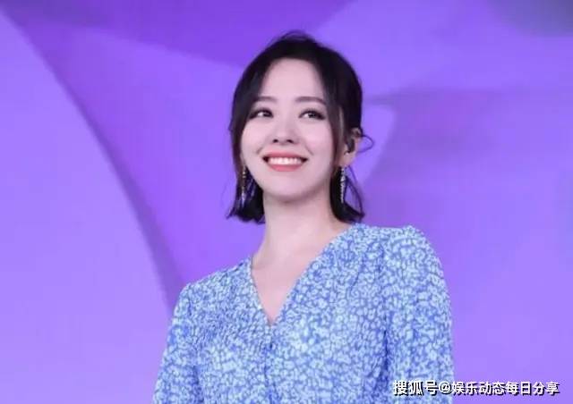 张靓颖的前夫冯轲相片 b42cbf75398d4204bb213f9b9c286d45.jpeg