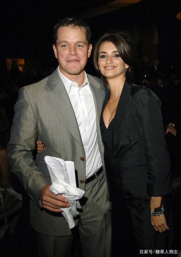 哈维尔·巴登|阿汤哥和麦康纳都曾拜倒在她裙下，老公是西班牙男神，如今怎样了？