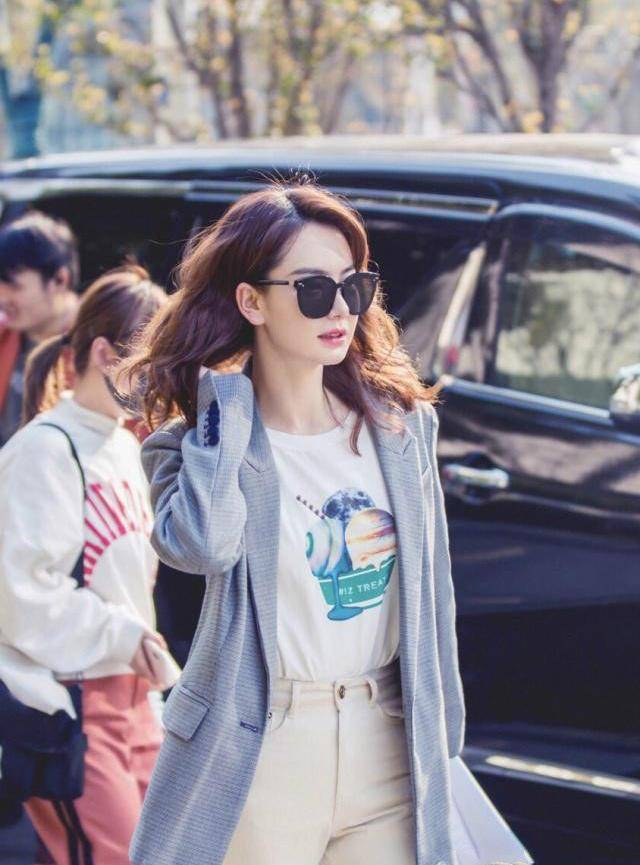 原创戚薇穿西装真是太好看了堪称西装穿搭模板时尚又简约