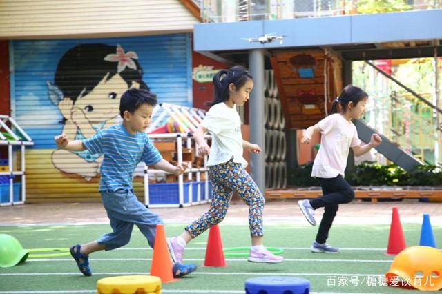 家长|韩安冉送女儿进入贵族幼儿园豪掷75万,学校的规定让她放下尊严