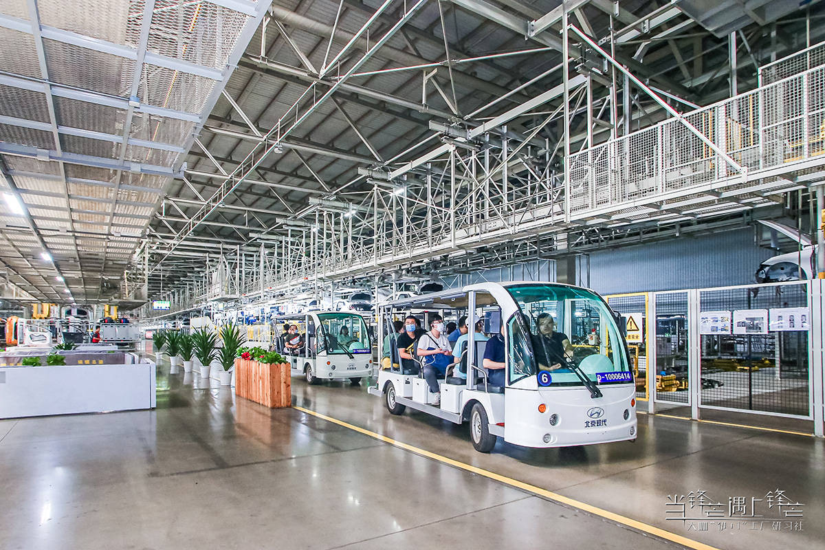 车间机器人两倍于员工数量北京现代杨镇工厂侧记