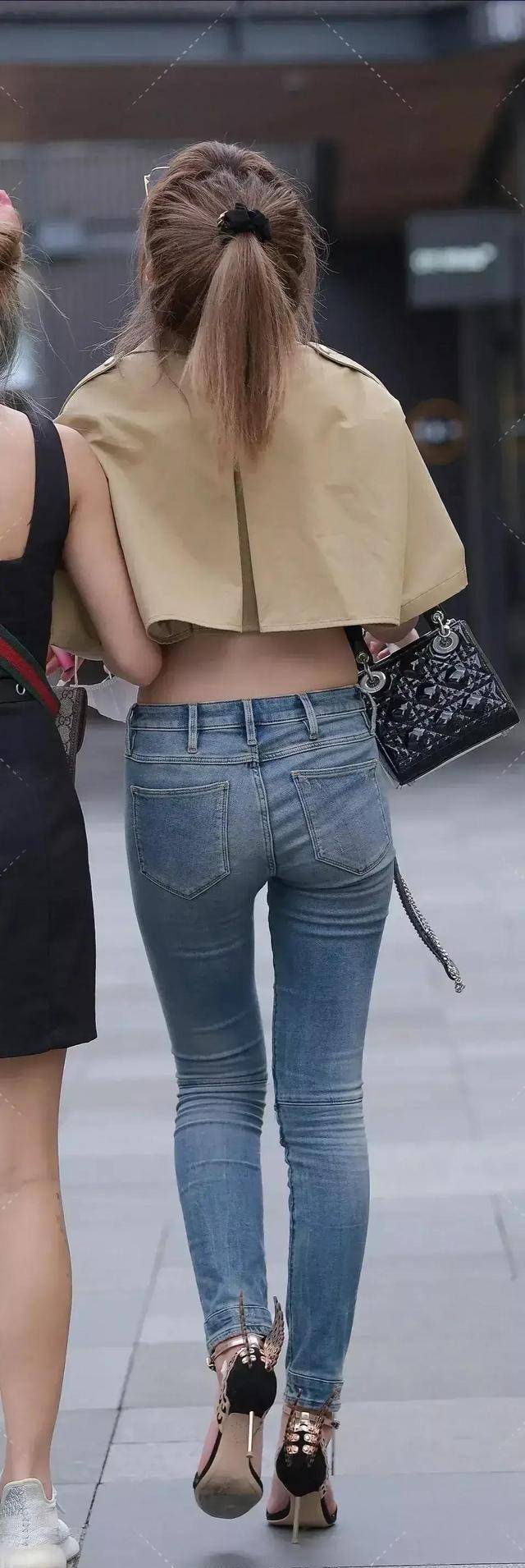 颜色|明亮耀眼的打底裤穿出优雅高级感，修身塑形提气质，温柔浪漫