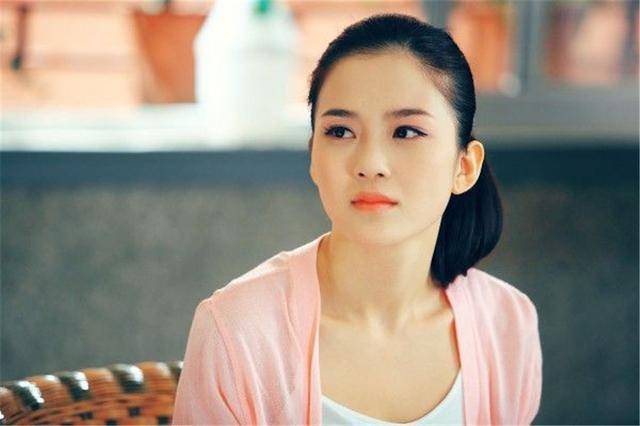 赵樱子晒港风写真,这个曾让大妈死守遥控器的女人,年