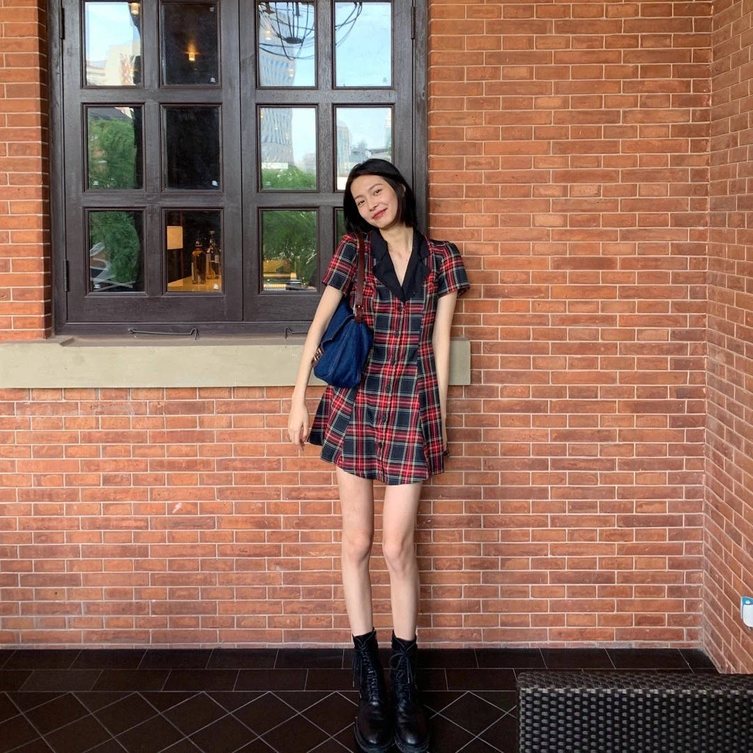 显得|这身搭配，夏季时髦女孩必备！舒适得体，即便下雨天也不尴尬