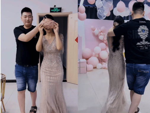 网友|大衣哥儿子为老婆庆生!当众搂抱亲密喂食,女方穿低领裙大秀美背