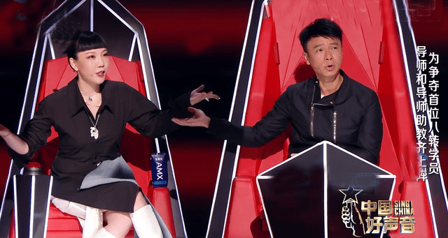 时代|《好声音》李克勤鼓励女学员，回忆年轻时代，那英赞赏男选手-他太像梁博