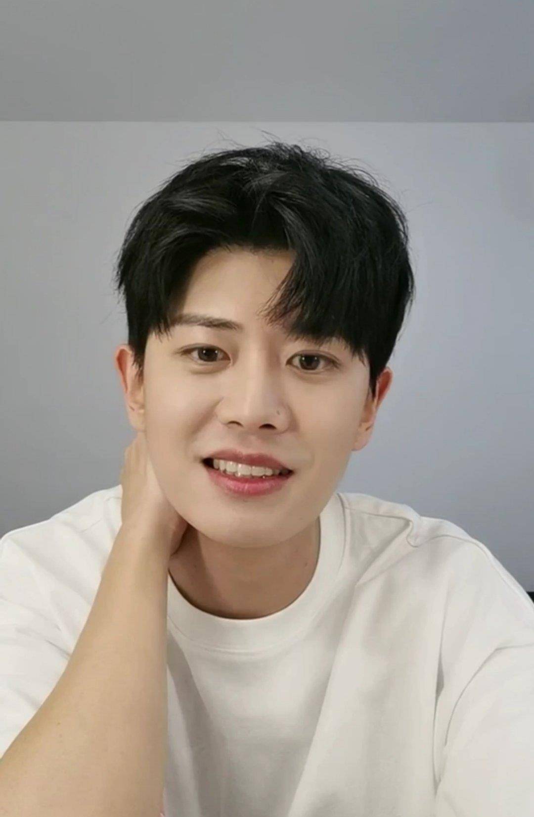 任国超|任嘉伦厉害了，八月11个平台都在播他的剧，这是实火的节奏