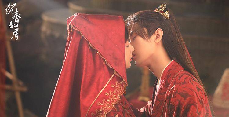 演技|杨紫时隔多年再演仙侠剧，搭档90后当红小生，看阵容收视稳了