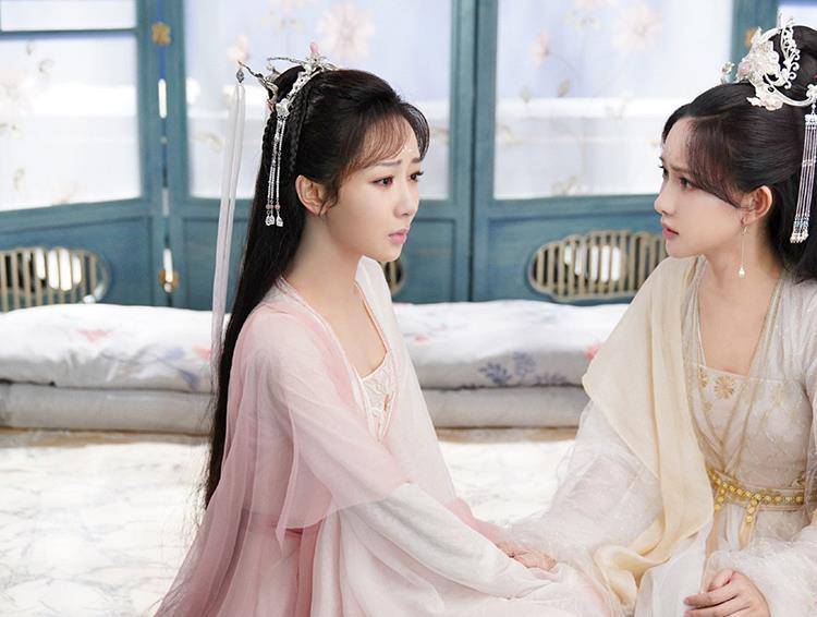 演技|杨紫时隔多年再演仙侠剧，搭档90后当红小生，看阵容收视稳了