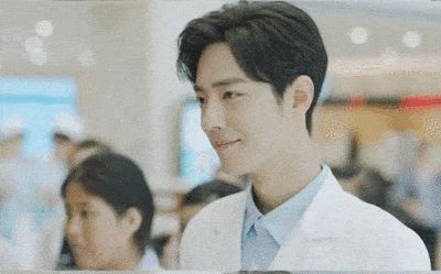 因为|芒果台坐不住了！一举打出“王炸组合剧”，肖战杨紫能否拯救收视