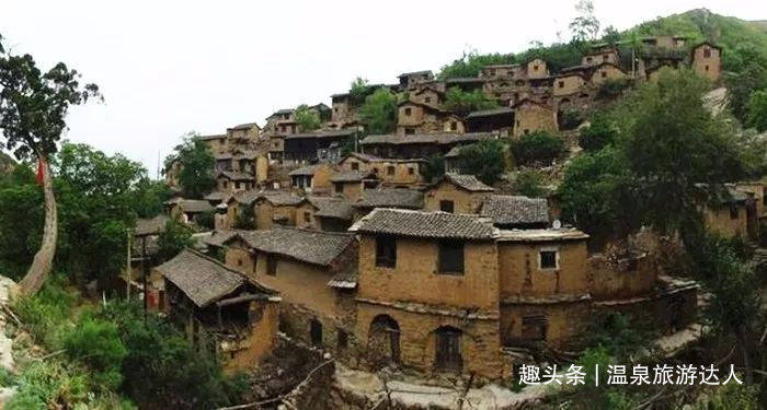 山西千年古村落，被誉为太行山深处的布达拉宫!