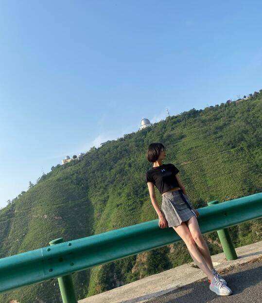 男女|椰子350灰橙配什么裤子好看？