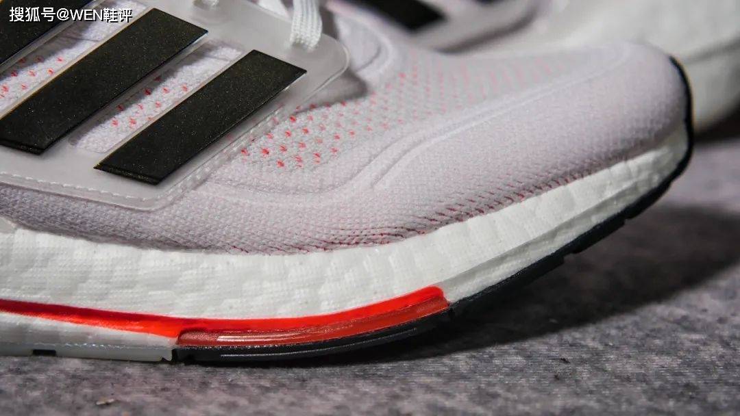 落差|原价一千五,现在近三折,Ultraboost21开箱