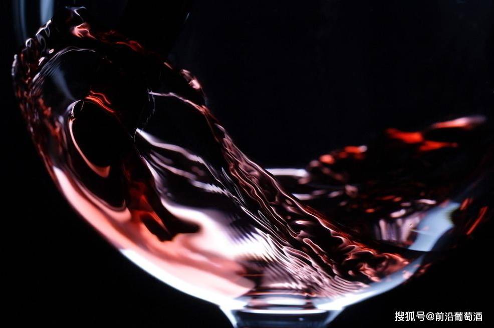 物质|葡萄酒涩味是怎么出现的?如何品鉴葡萄酒的涩感?涩味就是单宁吗?