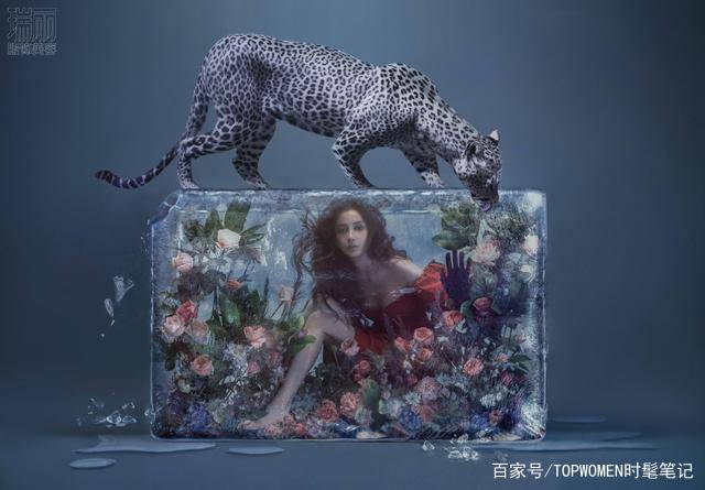 海绵|Anglebaby罕见晒娃，亲子装摘草莓，辣妈身材彰显时尚表现力！