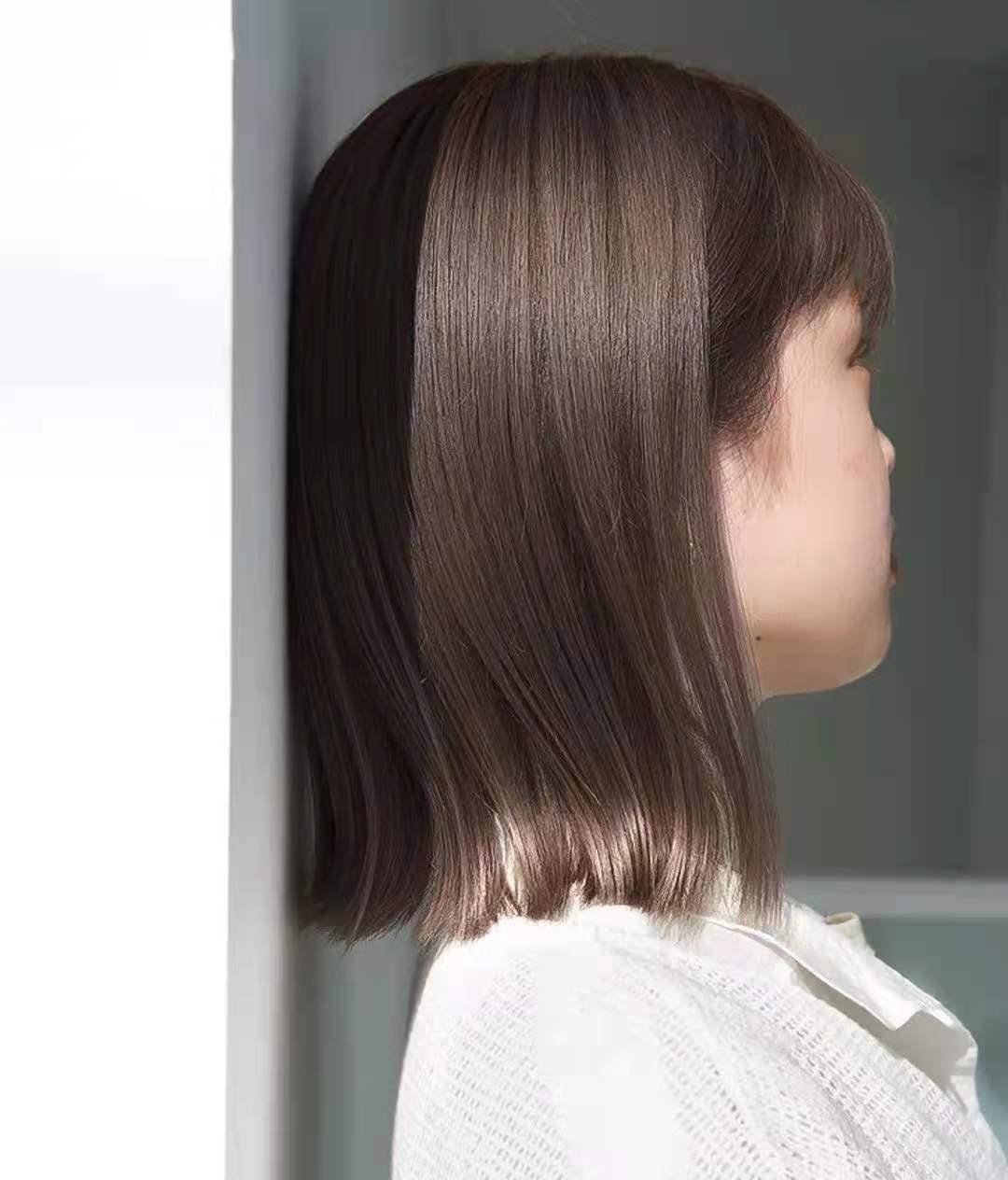 棕色|不用“漂色”不用“退色”，黑发一步染到位的生活色，显白又高级