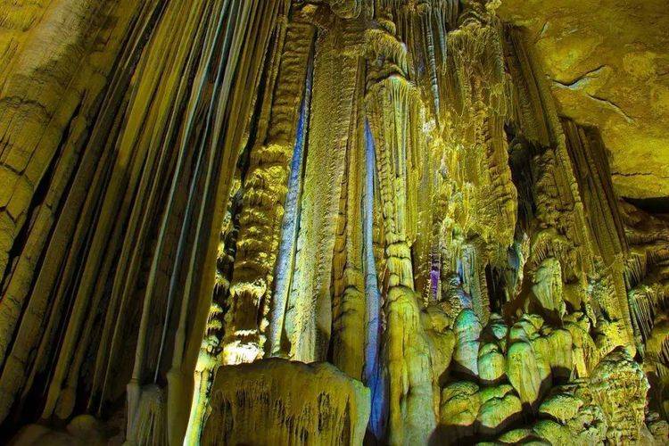 织金洞：规模宏伟、造型奇特，被称为“岩溶博物馆”