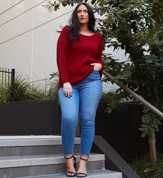 曲线|大码模特体重虽重，但曲线很好，身材照样有魅力