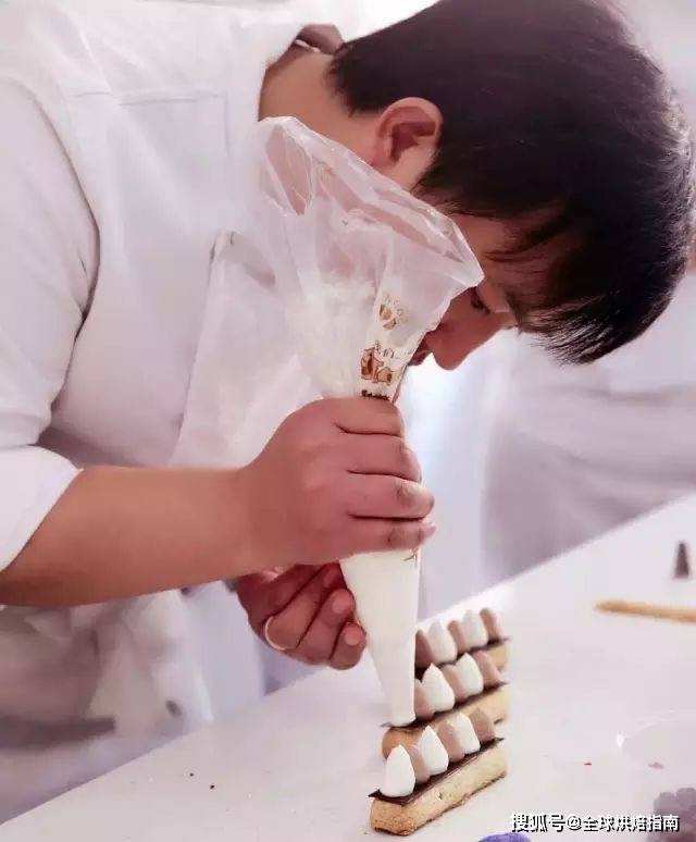 他是中國第一位靠開法甜店，成為世界一流甜品大師的專業師傅！ 熱愛美食 第6张