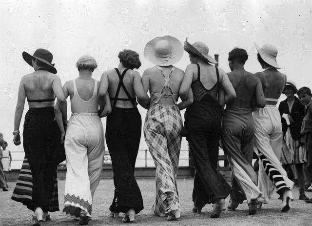 简风|最能掩盖身材缺点的单品,一件搞定全身搭配,腰线UP双腿无限延长