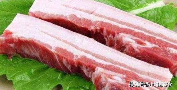 下锅|五花肉焯水时，万万不可直接下锅，记住这三点，肉质鲜嫩无腥味！