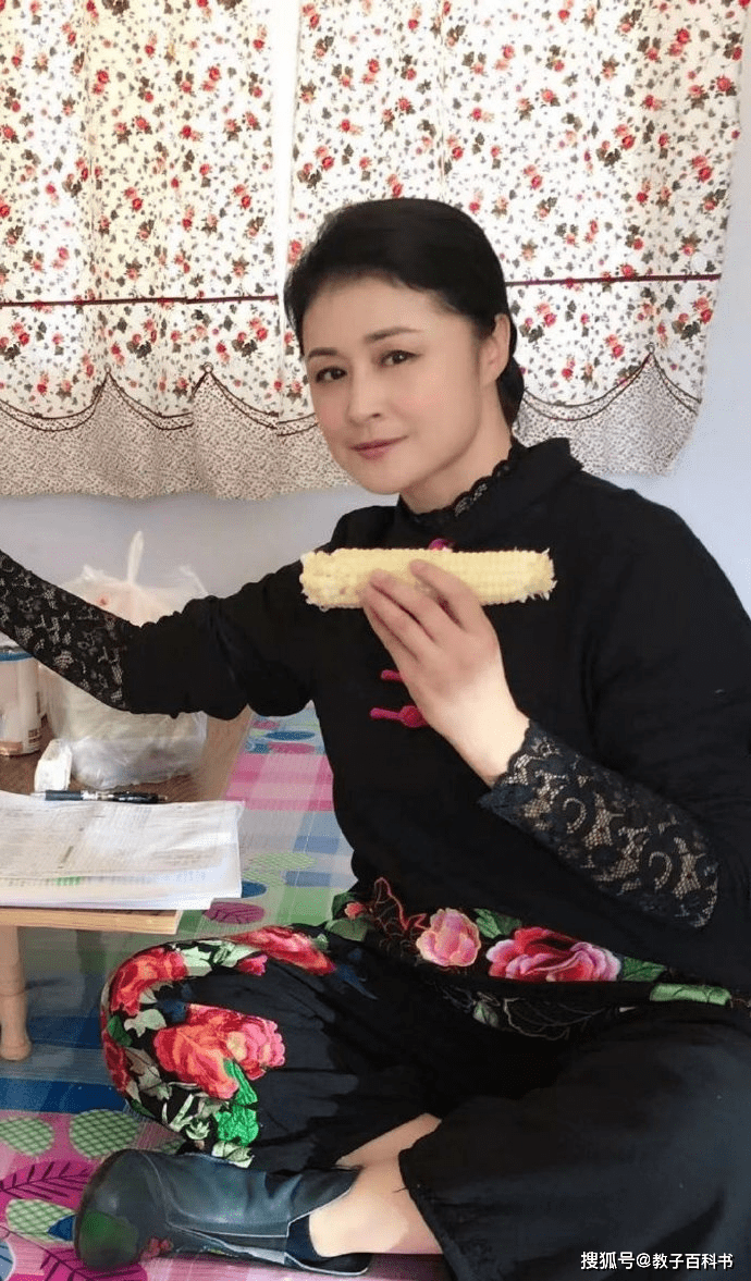 她是《水浒传》里苦命的金翠莲.