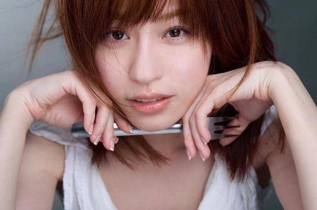 时间|贺军翔晒照二胎得女，满屏幸福，恭喜七夕来到的小公主了！