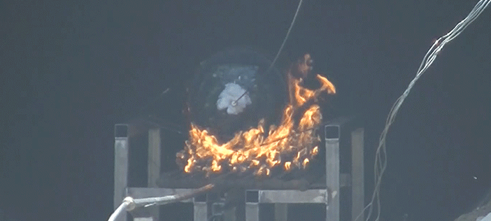 梦见陌生人被火烧但没死，潜意识中的警示与启示