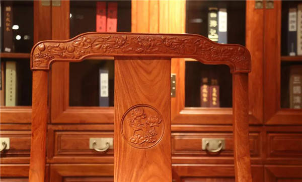 志成红木:红木雕花寓意之"百年好合"